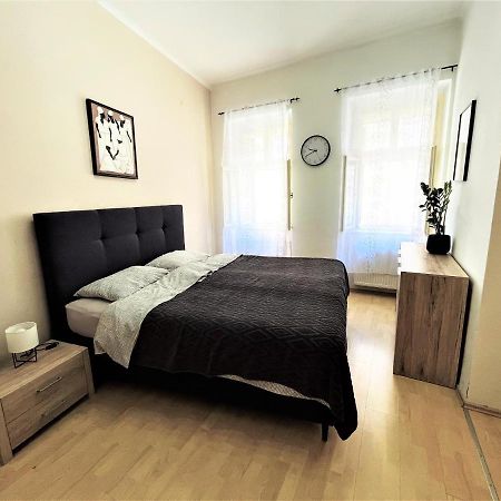 לובליאנה Viktorija City Center Apartment מראה חיצוני תמונה